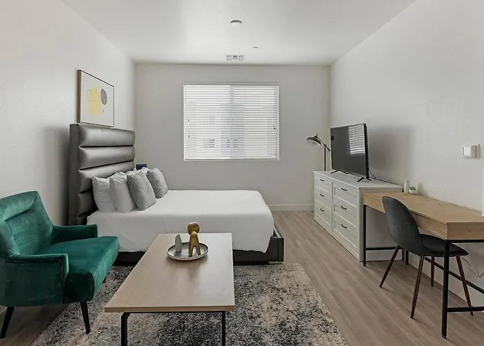 Landing - Sunset View Goodyear