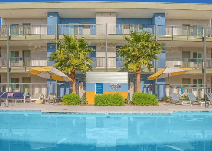 Apartment Landing - Sunset View