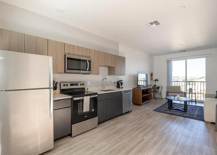 Apartment Landing - Sunset View