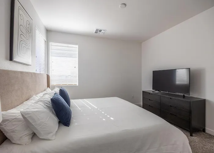 Landing - Sunset View Apartment